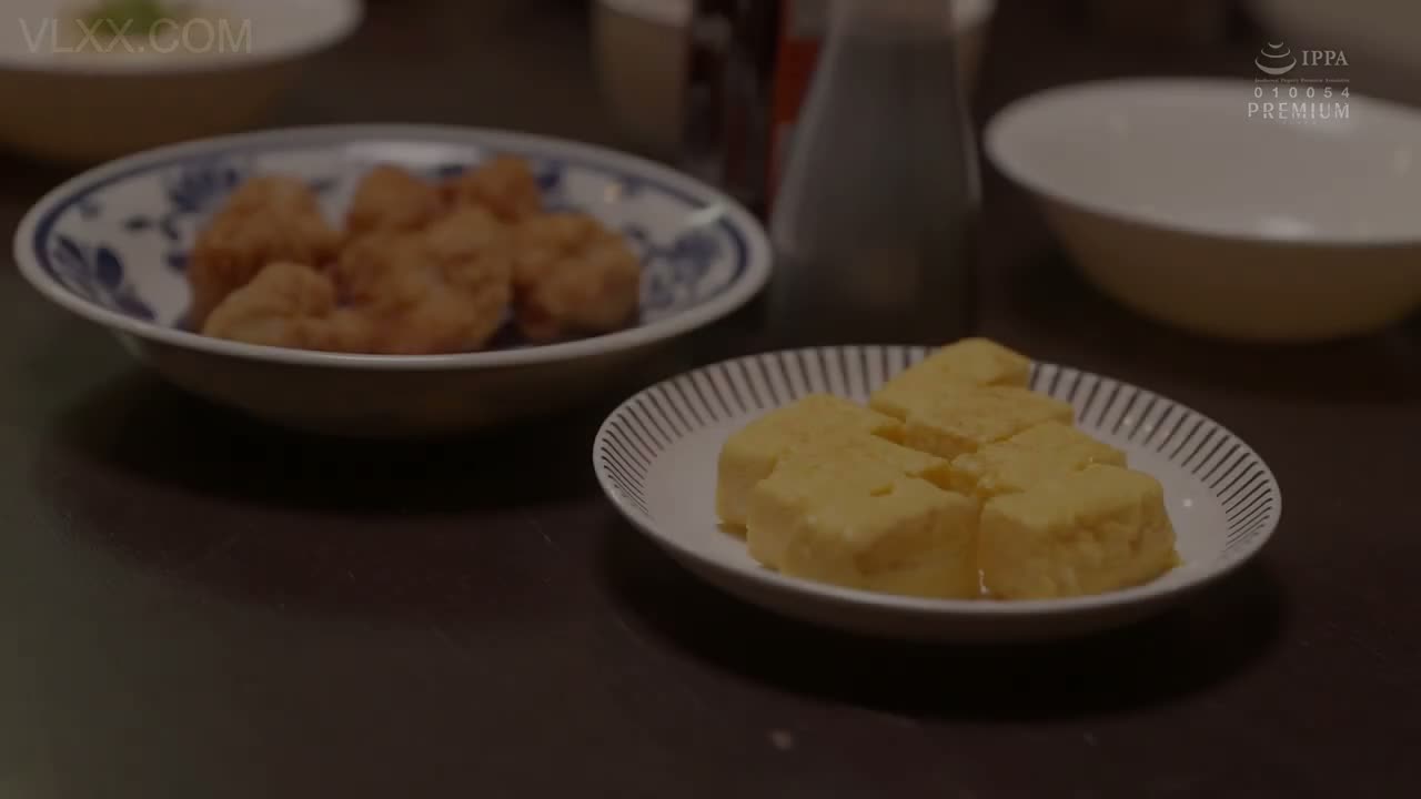 |Vietsub| Nàng dâu xinh đẹp uống nhầm thuốc kích dục